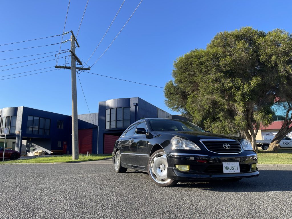 2004 Toyota Crown Majesta V8 UZS186 Sedan